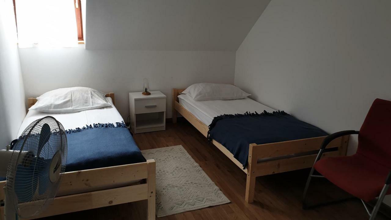 Guesthouse Osvald Zirovnica Dış mekan fotoğraf