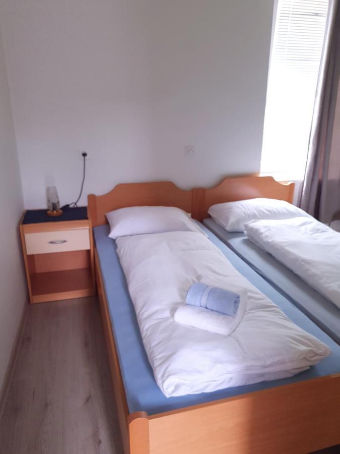 Guesthouse Osvald Zirovnica Dış mekan fotoğraf