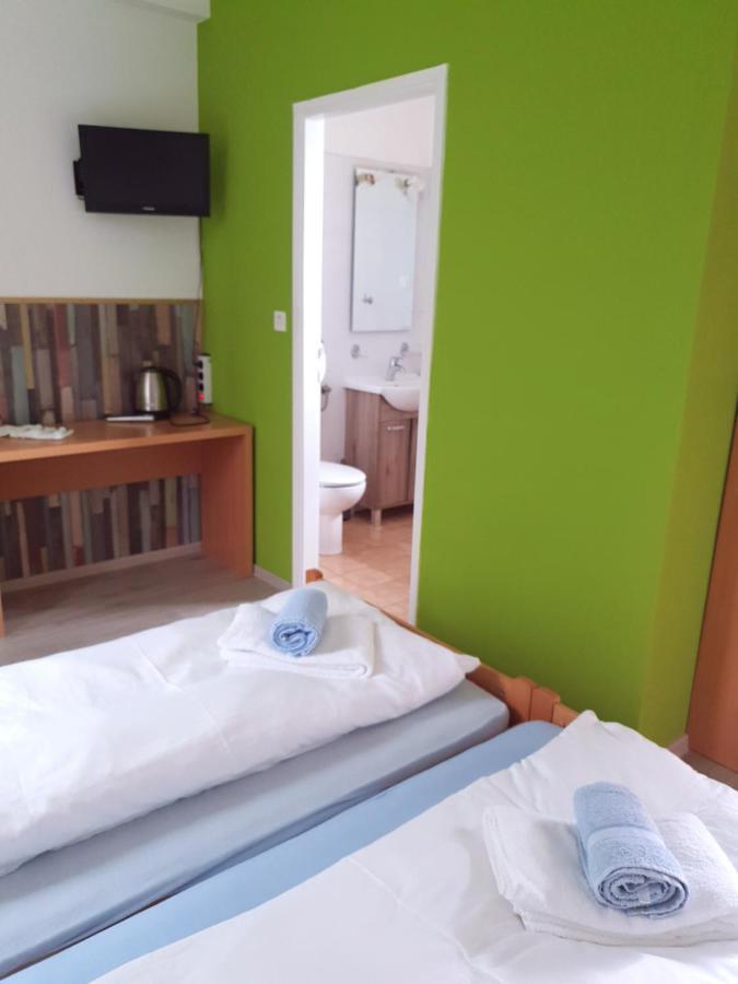 Guesthouse Osvald Zirovnica Dış mekan fotoğraf